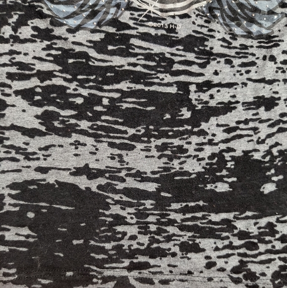 3/$10⭐ Harley Davidson v-neck t-shirt, women's small, black and gray - Picture 3 of 10